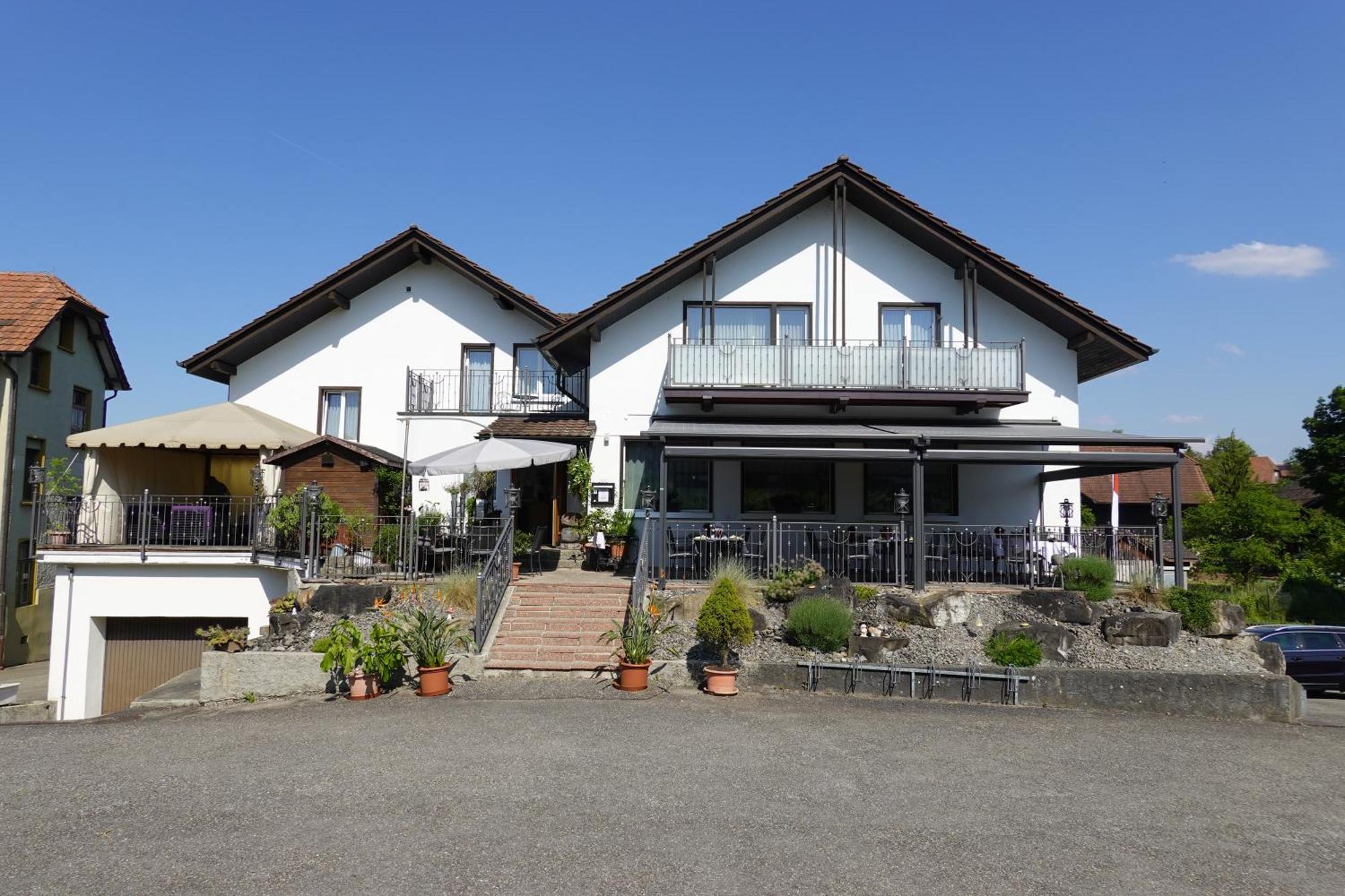 Gasthof Sonne Horriwil ภายนอก รูปภาพ