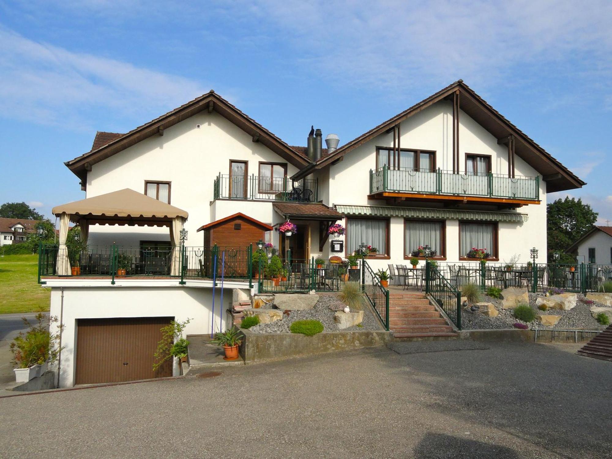 Gasthof Sonne Horriwil ภายนอก รูปภาพ